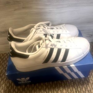 Adidas superstar originals size 9.5 black white